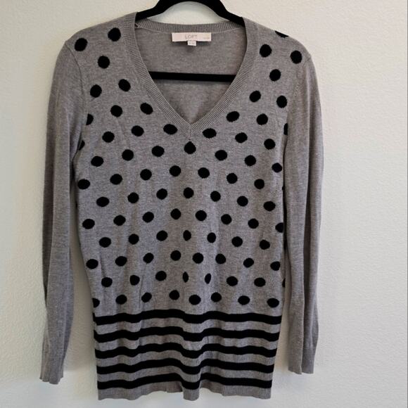 Ann Taylor Loft Petites Sweater Size MP – Gray Polka Dot Striped V-Neck - Picture 1 of 5